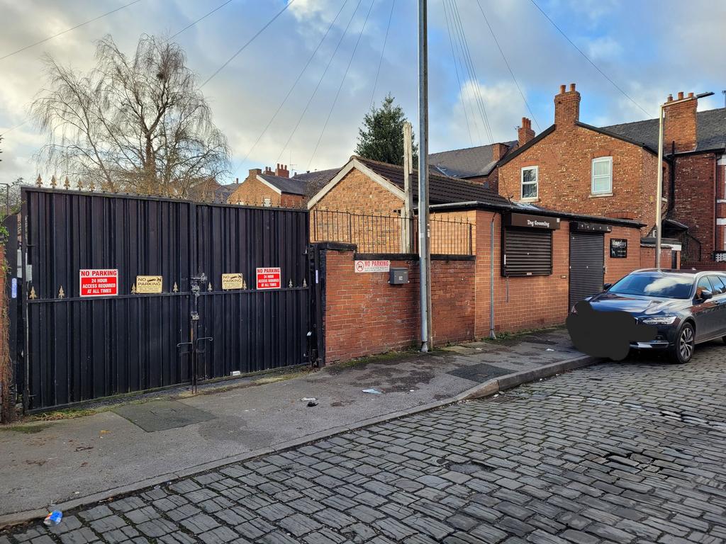 Stockport SK3 Property for sale £280,000