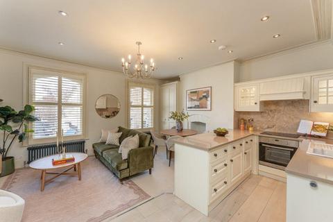 3 bedroom duplex for sale, Regents Park Road, Primrose Hill, London, NW1