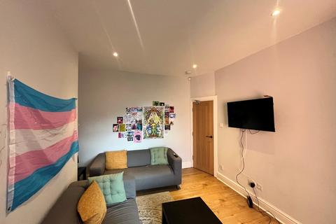 4 bedroom terraced house to rent, Birch Lane, Manchester M13