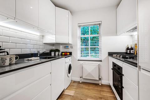 2 bedroom flat for sale, Broomhill Road, Wandsworth