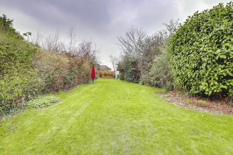 10 Southdown Road, Emmer Green, Reading, RG4 8RN