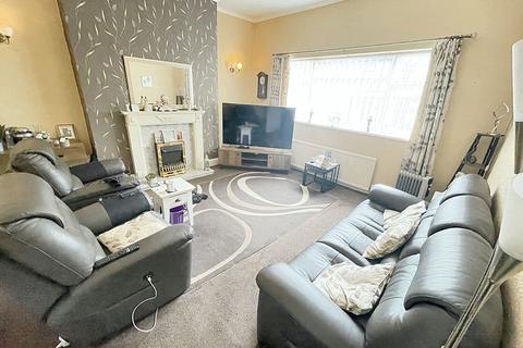 6 bedroom townhouse for sale, Baring Street, Lawe Top, South Shields, Tyne and Wear, NE33 2DR