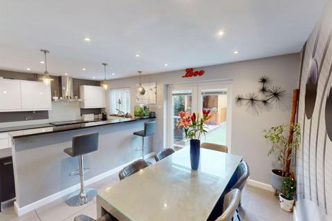 9 Lockwood Close, Northampton, NN2 7SS