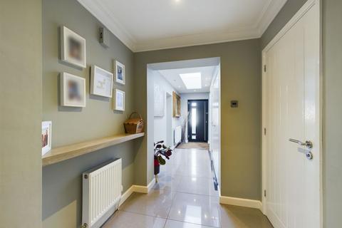 9 Lockwood Close, Northampton, NN2 7SS