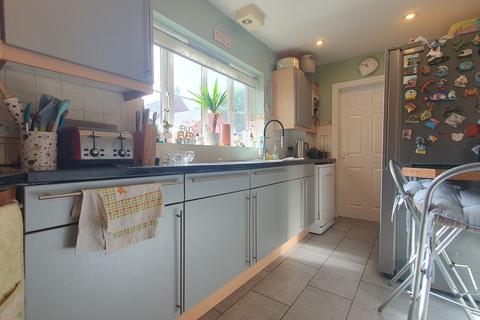 4 bedroom terraced house for sale, Caradon Walk, Swindon SN25