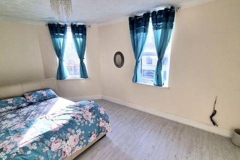 1 bedroom in a house share to rent, Normanton Road, DE23