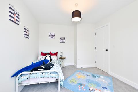 4 bedroom terraced house for sale - Plot 2, Finch Close, Watford, Hertfordshire, WD25 9UB
