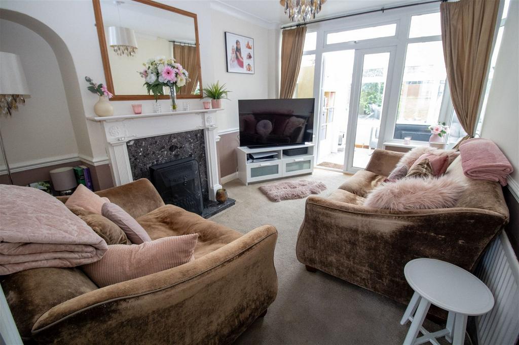 Acheson Road, Solihull B90 3 bed semidetached house for sale £320,000