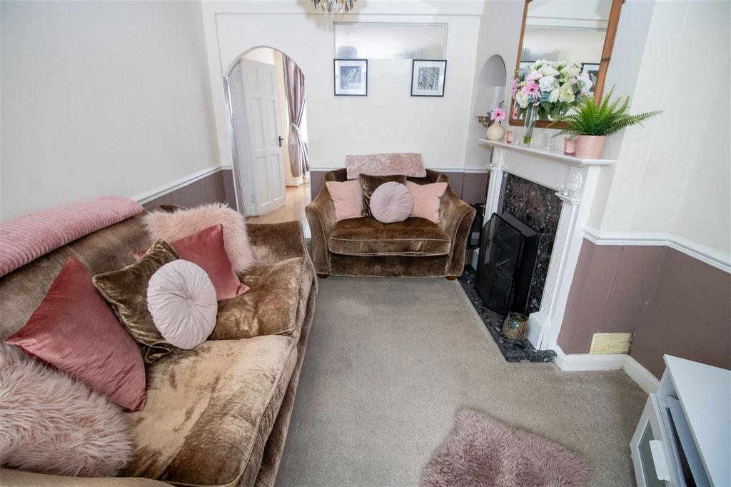 Acheson Road, Solihull B90 3 bed semidetached house for sale £320,000