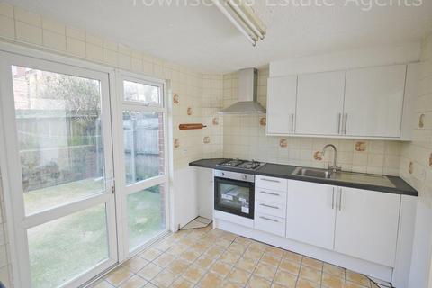 2 bedroom terraced house to rent, Bennett Close, Northwood HA6