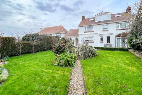 4 bedroom detached house for sale, Bryn Gosol Road, Llandudno, Conwy, LL30