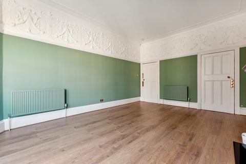 3 bedroom flat to rent, Kersland Street, Flat 2/1, Hyndland, Glasgow, G12 8BT