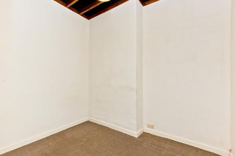 11/1 Lower Granton Road, Edinburgh, EH5 3RU