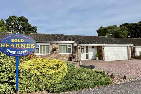 5 Craigside Road, St Leonards, Ringwood, BH24 2QX