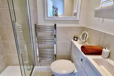 5 Craigside Road, St Leonards, Ringwood, BH24 2QX