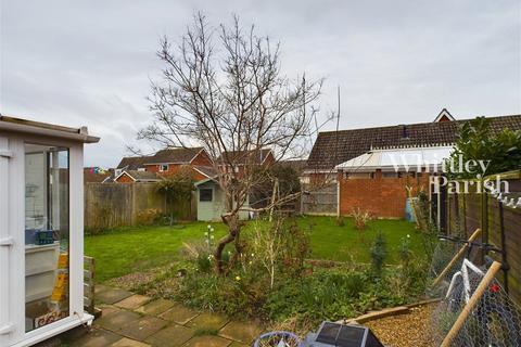 2 bedroom detached bungalow for sale, Louies Lane, Roydon