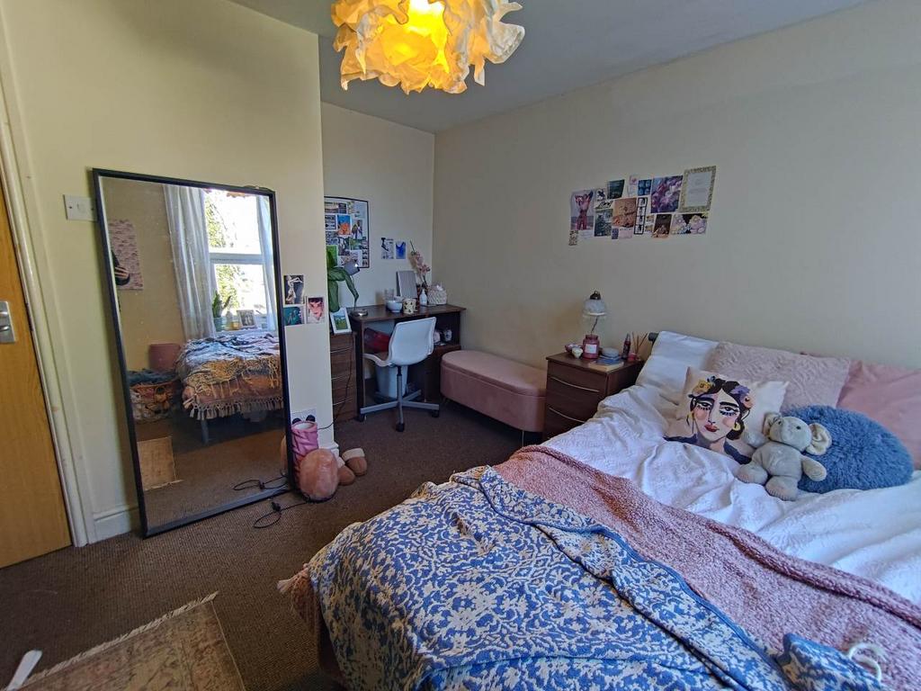 First floor middle b