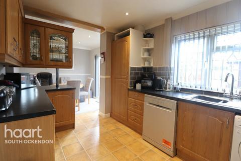 2 Dacre Crescent, Aveley, South Ockendon, RM15 4TP