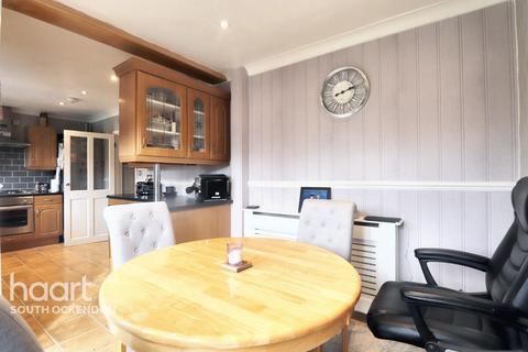 2 Dacre Crescent, Aveley, South Ockendon, RM15 4TP