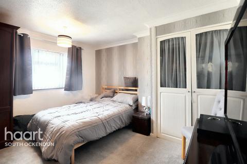 2 Dacre Crescent, Aveley, South Ockendon, RM15 4TP