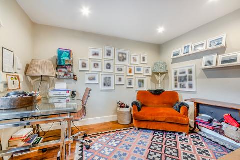 2, Lancaster Cottages Farnham Road, Odiham, Hook, RG29 1LH