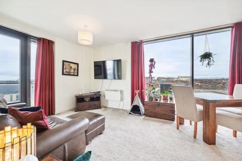 2 bedroom flat for sale, Castlebank Place, Flat 9/1, Glasgow Harbour, Glasgow, G11 6BX