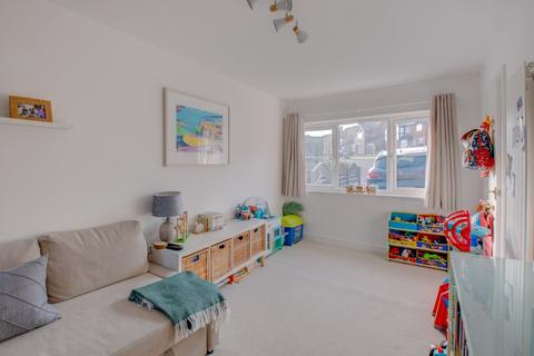 5 Crownhill Meadow, Catshill, Bromsgrove, B61 9HH
