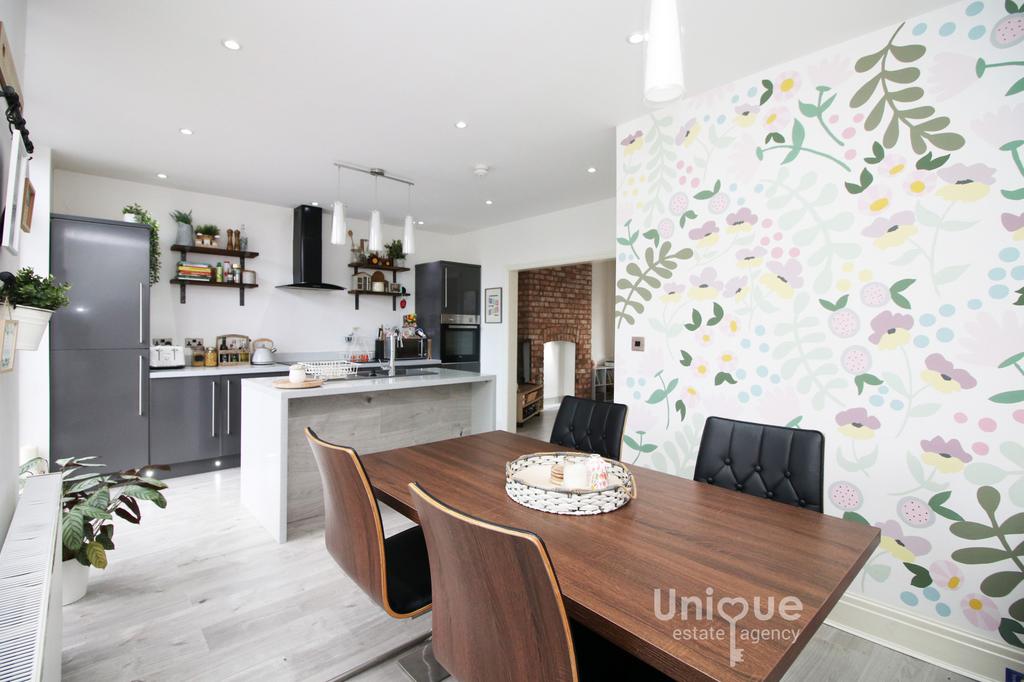 Preston New Road, Blackpool, FY3 3 bed semidetached house for sale £