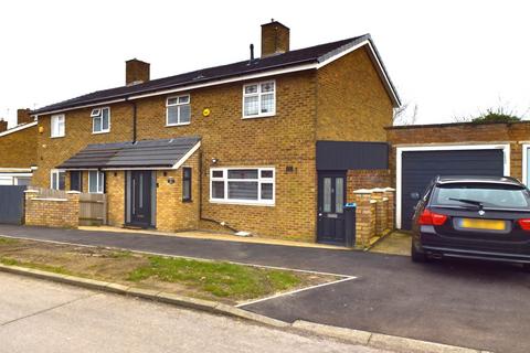 3 bedroom semi-detached house for sale, Crofts Path, Leverstock Green