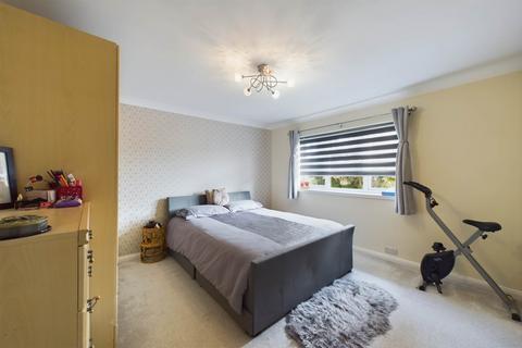 2 Crofts Path, Hemel Hempstead, HP3 8HB