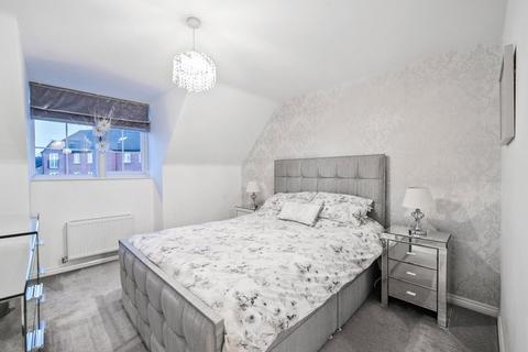 3 bedroom semi-detached house for sale, Micklewait Avenue, Crigglestone, Wakefield, West Yorkshire