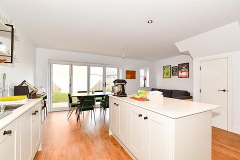 4 bedroom end of terrace house for sale, Bellevue Farm Road, Pease Pottage, Crawley, West Sussex