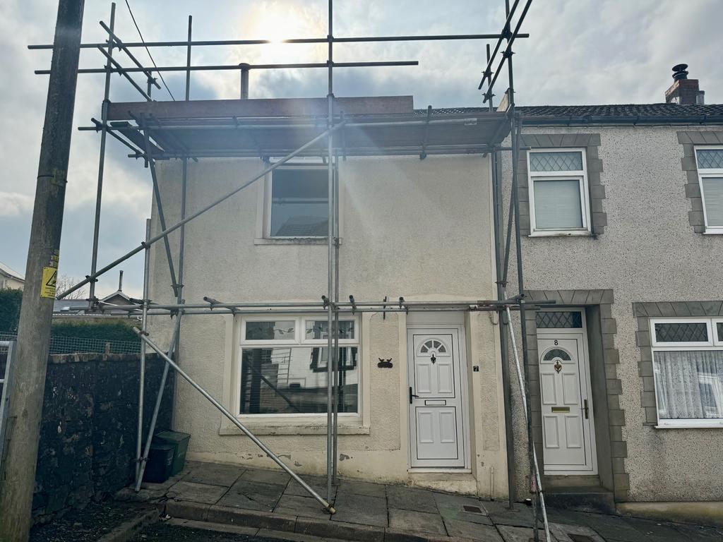 Aberdare CF44 3 bed terraced house to rent £675 pcm (£156 pw)