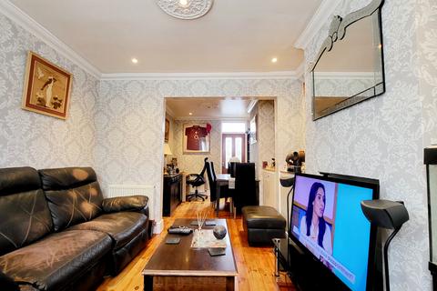 22 Maximfeldt Road, Erith, DA8 1AH