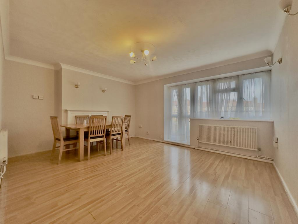 3 Bed Flat to rent in Wimbledon