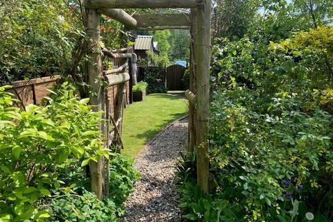 2 Benson Holme, Padworth, Reading, RG7 4JR