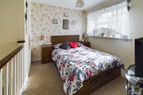 1 bedroom end of terrace house for sale, Small Crescent, Buckingham