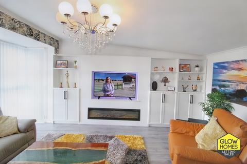 11 Glen Crescent, Stevenston, KA20 3EE