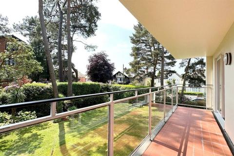 Flat 4, Kingsland Court, 16 Ravine Road, Poole, BH13 7HX
