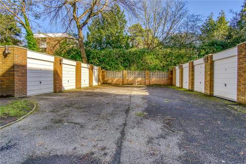 Flat 4, Kingsland Court, 16 Ravine Road, Poole, BH13 7HX
