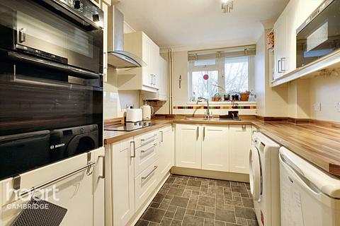 2 bedroom flat for sale, Larkin Close, Cambridge