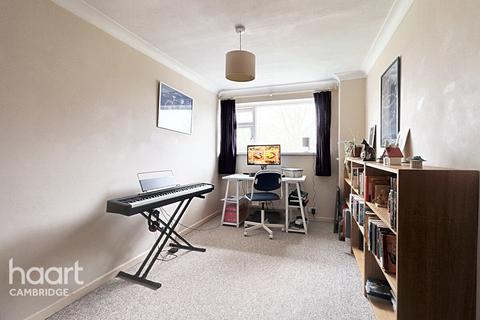 33 Larkin Close, Cambridge, CB4 2RF