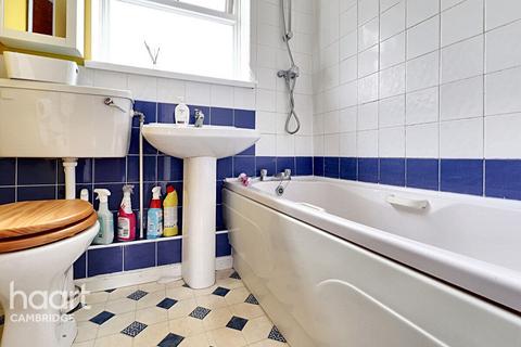 33 Larkin Close, Cambridge, CB4 2RF