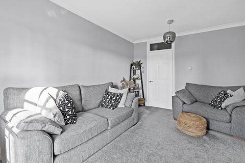 2 bedroom ground floor flat for sale, Hound Road, Netley Abbey, Southampton, Hampshire. SO31 5JS
