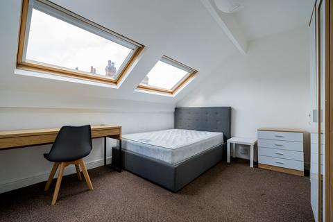 4 bedroom terraced house to rent, 5 Claremont View, Leeds, LS3 1AU