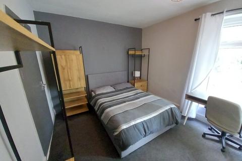 5 bedroom end of terrace house to rent, Windsor St, Swansea