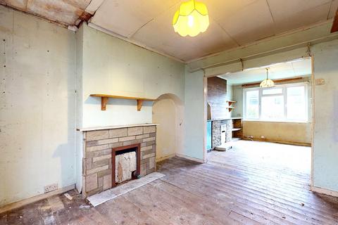 93 Mount Road, Chessington, KT9 1JH