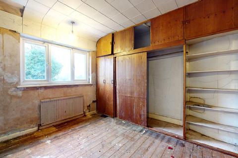 93 Mount Road, Chessington, KT9 1JH
