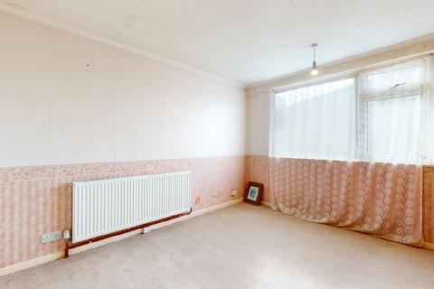 23 Okehampton Square, Romford, RM3 8YA