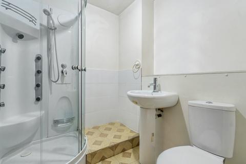 undefined, Uxbridge Road, Pinner, HA5